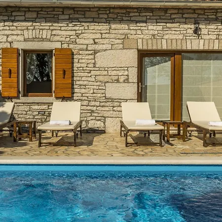 Natale With Private Pool And Garden *