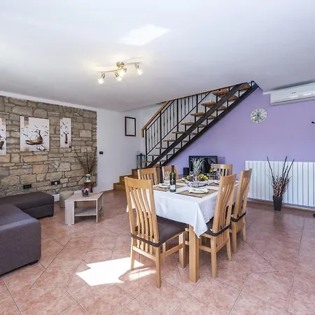 Natale With Private Pool And Garden * Vošteni