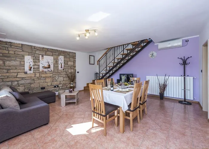 Natale With Private Pool And Garden * Vošteni