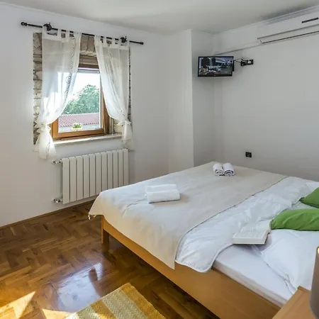 Natale With Private Pool And Garden Vosteni