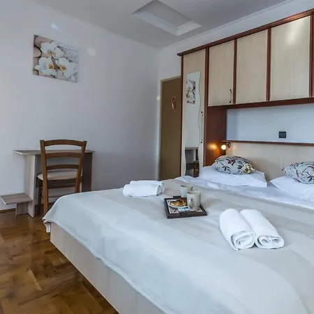 Natale With Private Pool And Garden Villa *