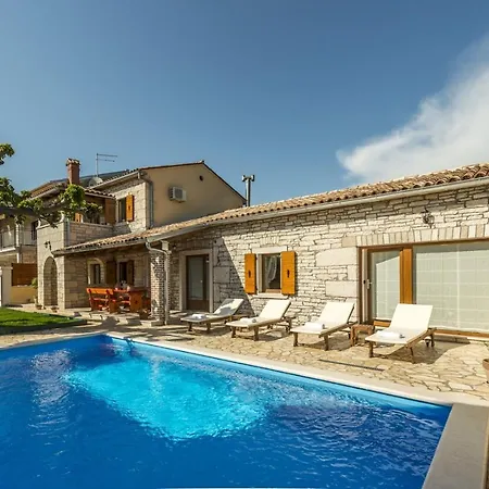 Natale With Private Pool And Garden Vosteni